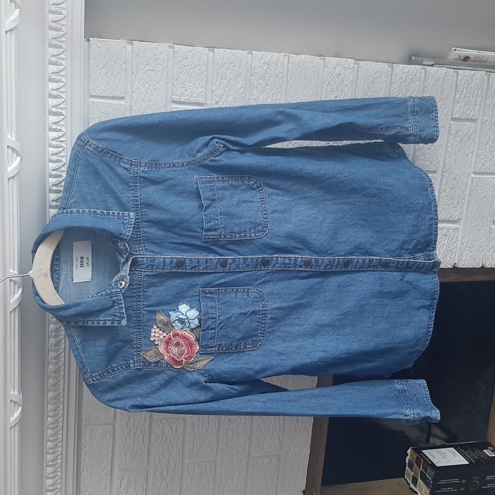 Women's New Look Denim Long Sleeves shirt Size US 8 or XS